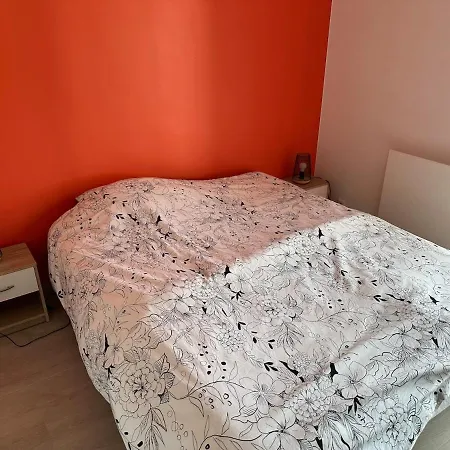 Le Royal Apartment, Port View